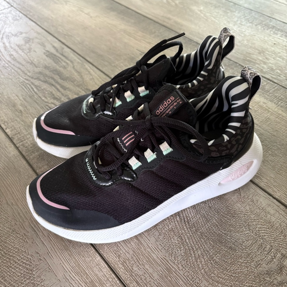 Adidas Cloudfoam Athletic Shoes Sneakers Black with animal print, size 7, EUC.